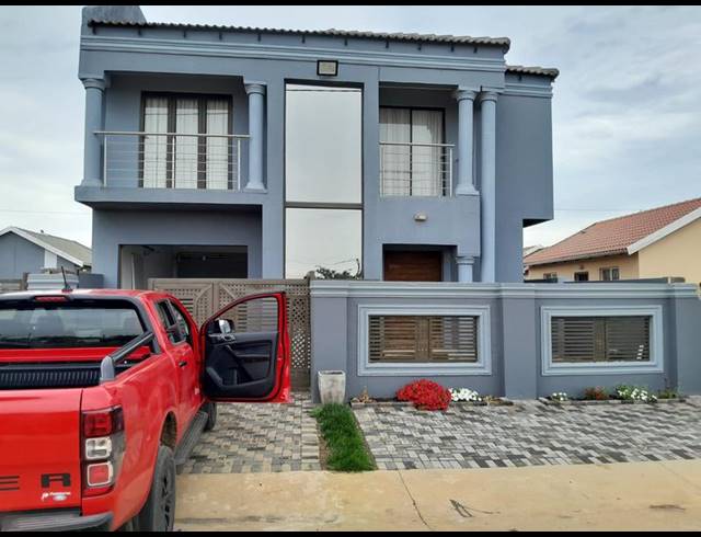 3 BEDROOM HOUSE FOR SALE IN SAVANNA CITY
